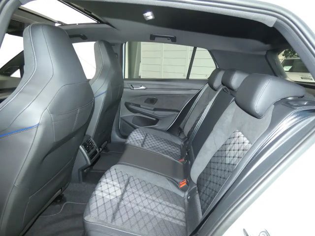 Volkswagen Golf 1.5 eTSI DSG R-Line