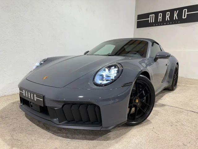 Porsche 992 4 Cabrio GTS Targa