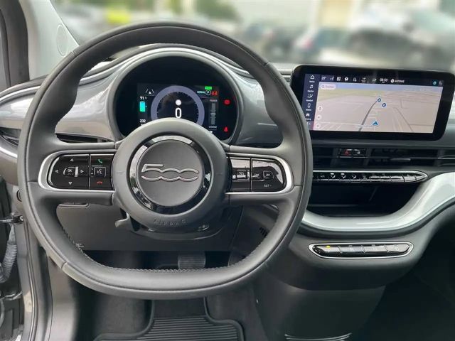 Fiat 500e mit RFK*Navi*PDC