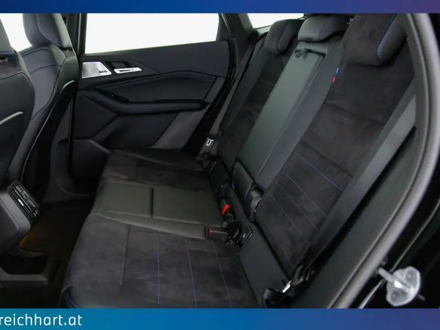 BMW 230 Sedan xDrive