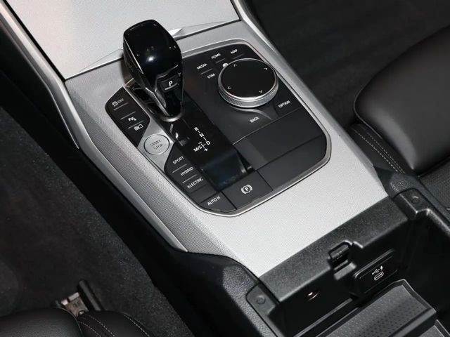 BMW 330 330e Touring xDrive