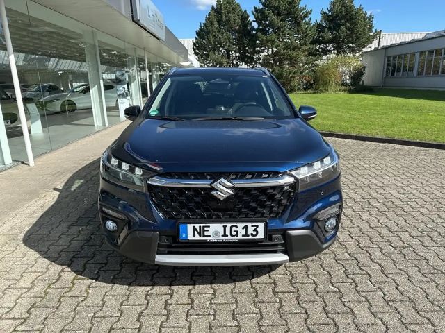 Suzuki S-Cross Hybrid