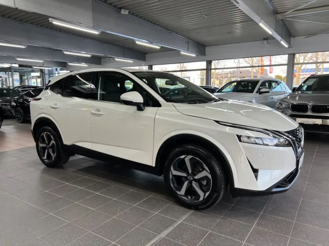 Nissan Qashqai 1.3 Connecta LED+KEYLESS+360°+ACC+VC uvm