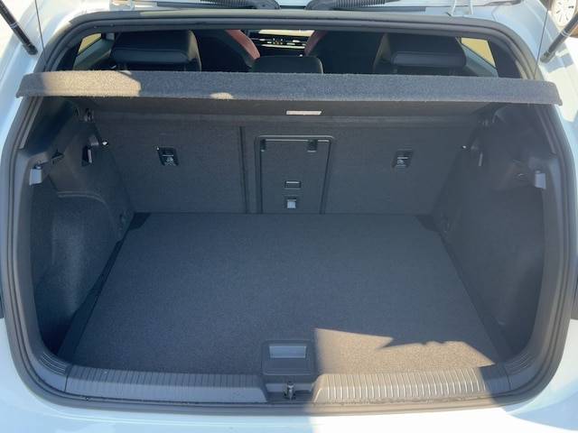 Volkswagen Golf 2.0 TSI Golf VIII