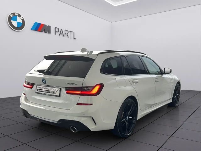 BMW 320 320e M-Sport Touring xDrive