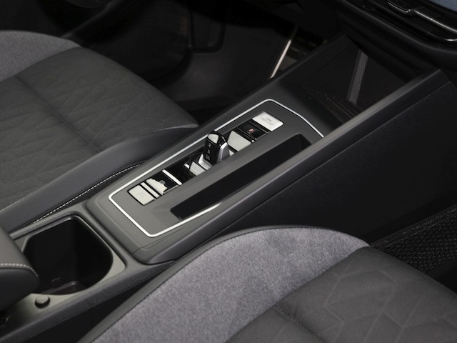 Volkswagen Golf 1.5 eTSI DSG Golf VIII