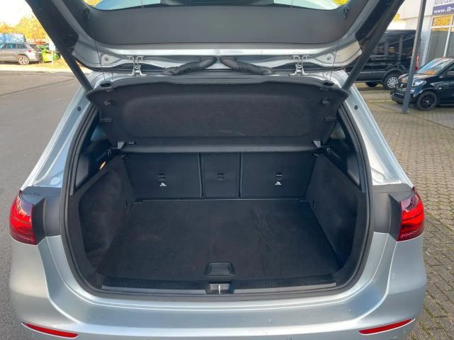 Mercedes-Benz B 180 B 180 d