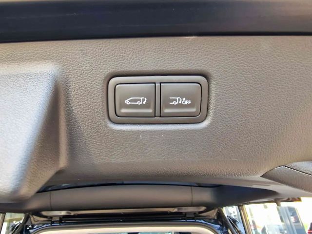 Hyundai Staria Signature