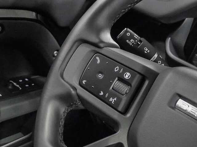 Land Rover Defender 90 Dynamic SE