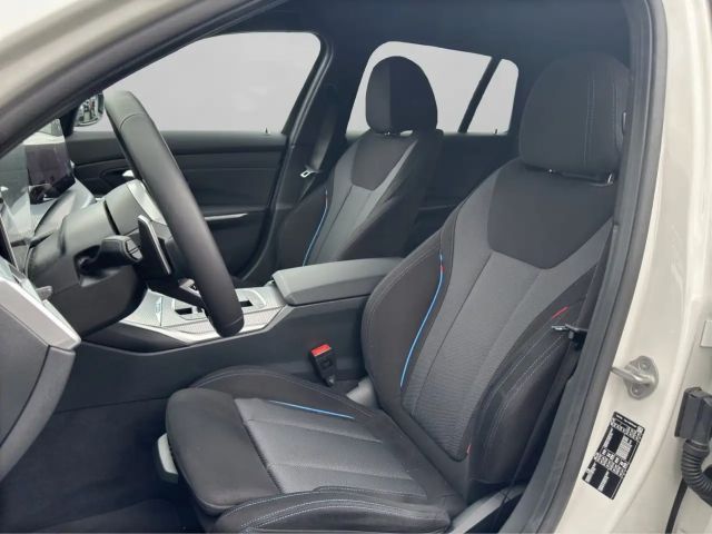 BMW 320 320i M-Sport Touring