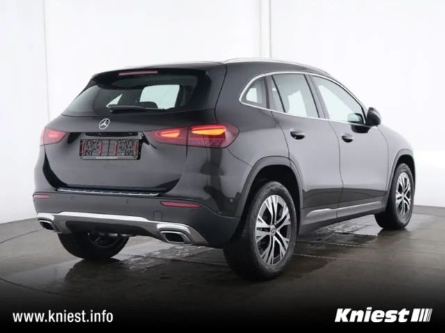 Mercedes-Benz GLA 180 Progressive