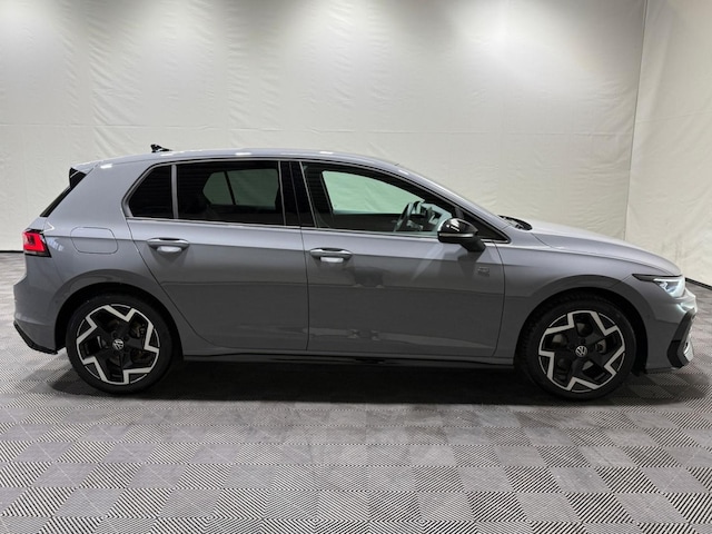 Volkswagen Golf 1.5 eTSI DSG R-Line