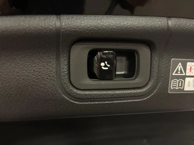 Mercedes-Benz C 220 C 220 d Sedan