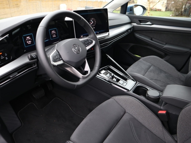 Volkswagen Golf 1.5 eTSI DSG Variant