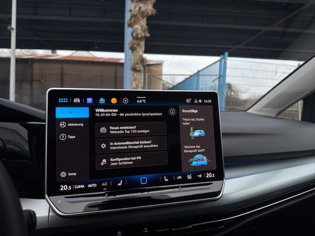 Volkswagen Golf 1.5 eTSI DSG Golf VIII IQ.Drive