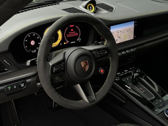 Porsche 992 Carrera Coupé GTS