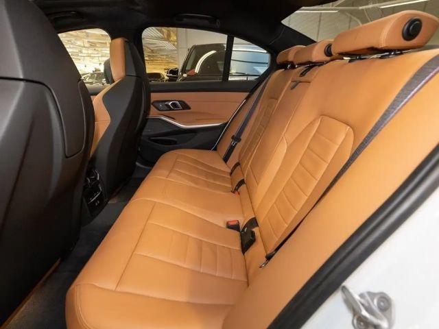 BMW 330 330i M-Sport Sedan xDrive