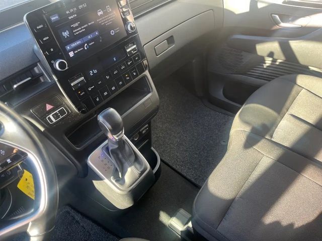 Hyundai Staria Transporter Business Van 2.2 CRDi 2WD DCT