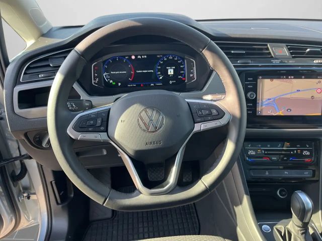 Volkswagen Touran 1.5 TSI DSG