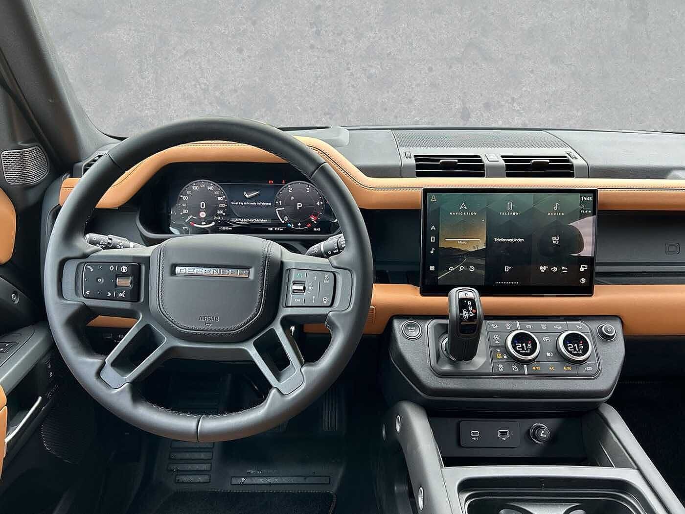 Land Rover Defender 110 Dynamic HSE