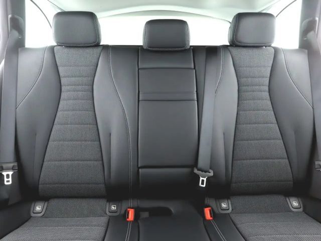 Mercedes-Benz E 220 AVANTGARDE E 220 d Estate