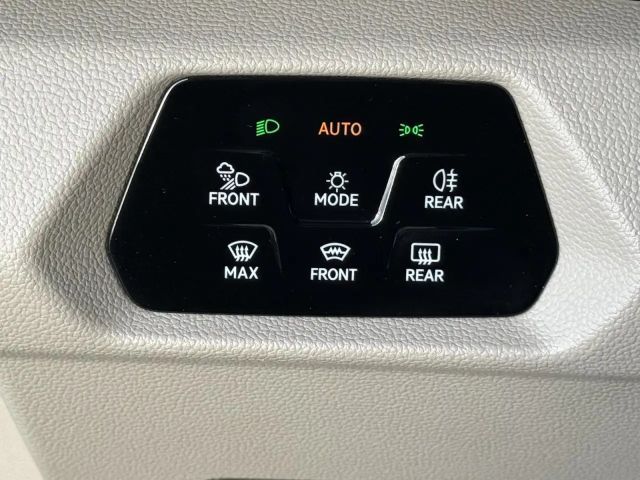 Volkswagen Multivan 2.0 TDI DSG Style T7