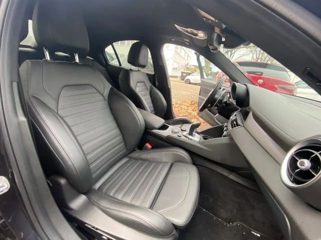 Alfa Romeo Giulia Q4 Veloce