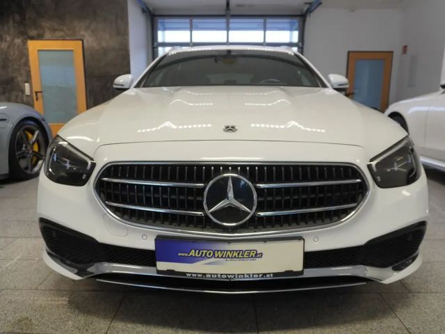 Mercedes-Benz E 200 E 200 d