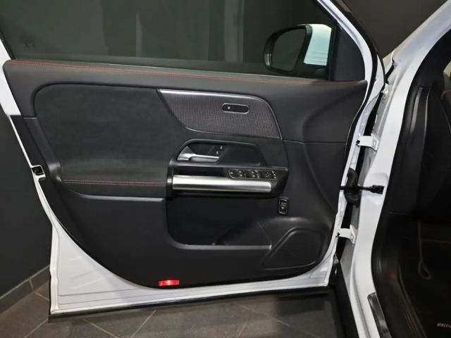 Mercedes-Benz EQA 250 AMG Line