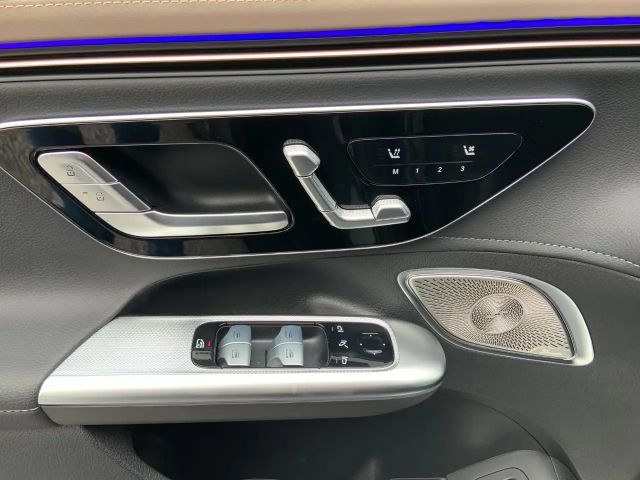 Mercedes-Benz EQE 43 4MATIC Sedan