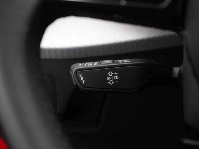 Audi Q2 advanced S-TRON AHK VIRT LEDER SHZ PORT NA