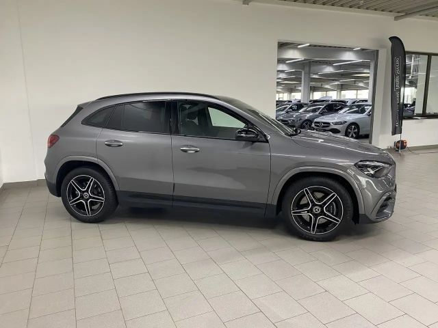 Mercedes-Benz GLA 250 AMG Line