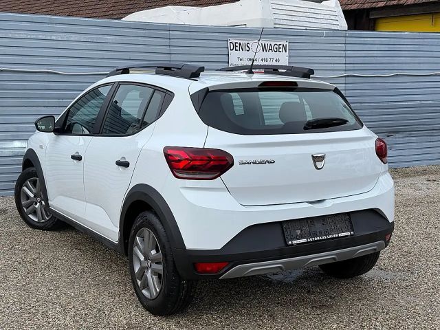 Dacia Sandero Essential Stepway TCe 90