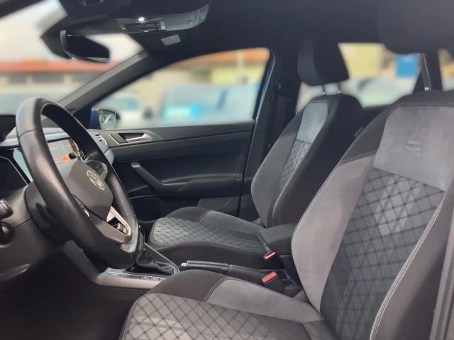 Volkswagen Polo 1.0 TSI DSG R-Line