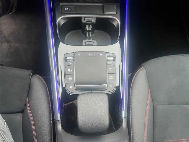 Mercedes-Benz GLA 200 GLA 200 d