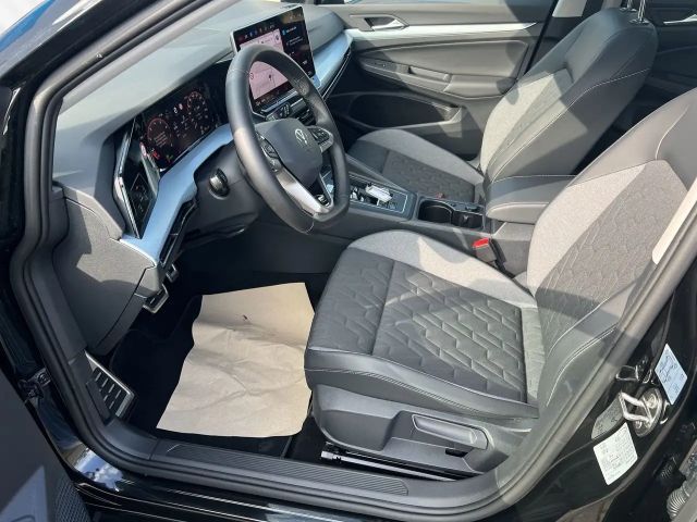 Volkswagen Golf 1.5 eTSI Variant