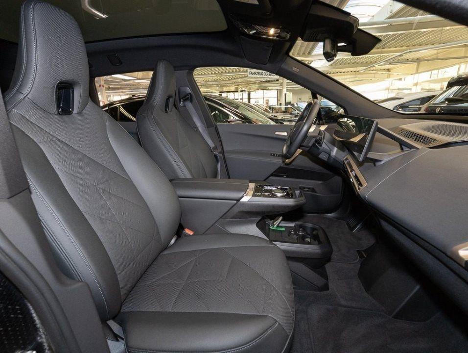 BMW iX xDrive40
