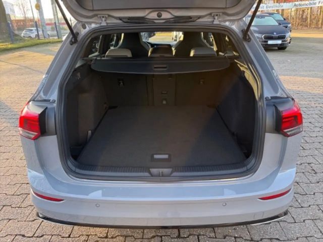 Volkswagen Golf 1.5 TSI R-Line Variant