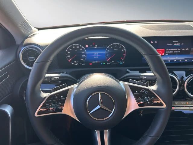 Mercedes-Benz A 180 Progressive