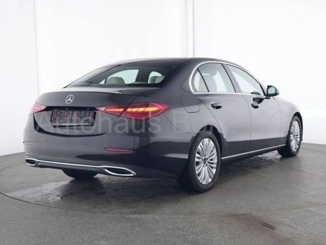 Mercedes-Benz C 180 AVANTGARDE Sedan