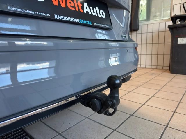 Volkswagen Golf Business DSG Variant