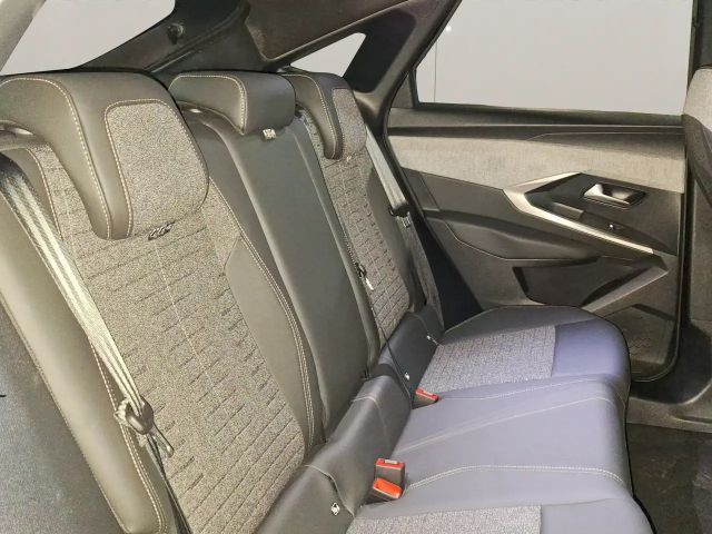 Peugeot 3008 1.2 145 e-DSC6 ACC+LED+Navi+SHZ+Winterp.