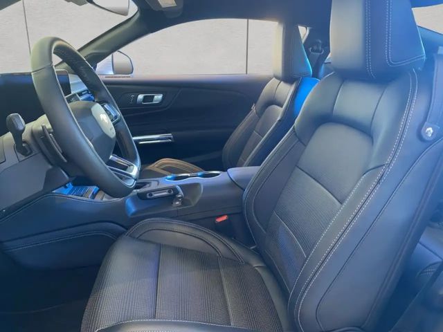 Ford Mustang Fastback GT 5.0 V8