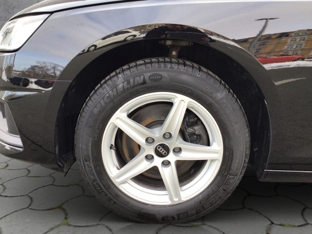 Audi A4 30 TDI Avant S-Tronic