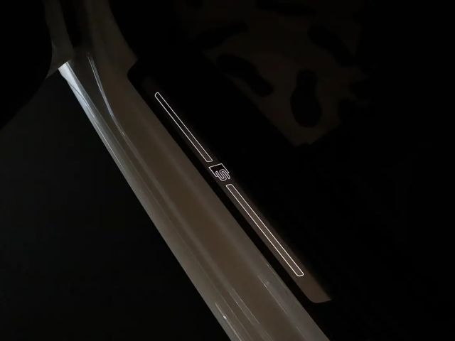 Audi A4 30 TDI Avant S-Line