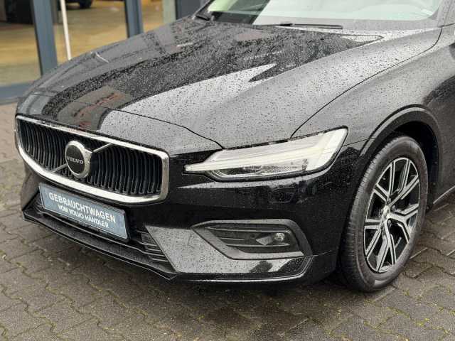 Volvo V60 Core