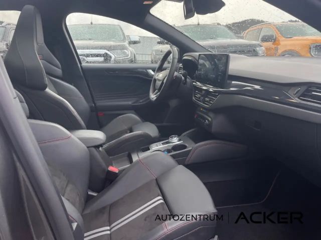 Ford Focus ST Line Wagon