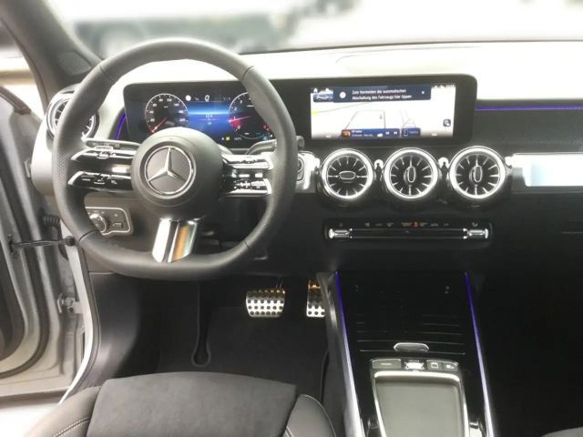Mercedes-Benz GLB 180 AMG Line