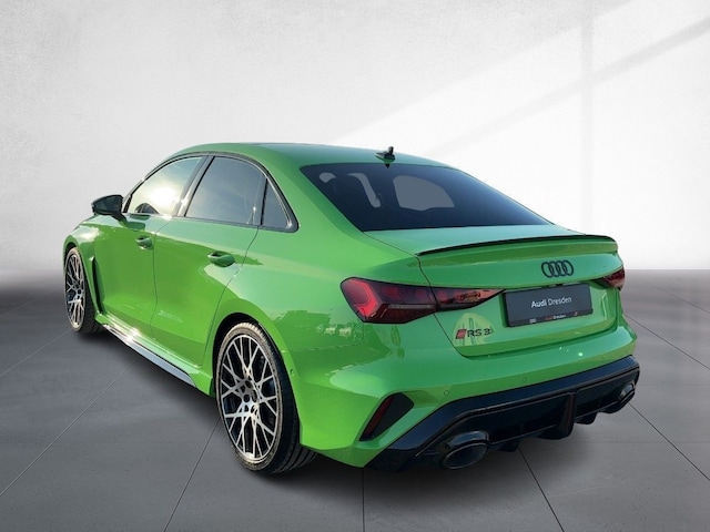 Audi RS3 Quattro S-Tronic Sedan