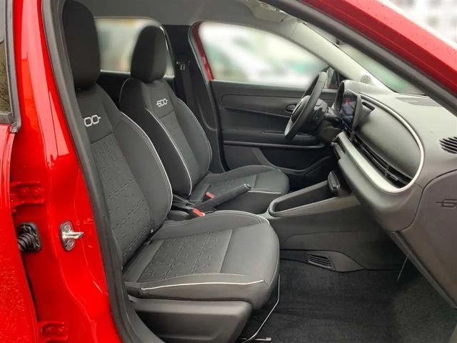 Fiat 600e 1.2 DCT Hybrid PDC Kamera Klimaautomatik CarPlay